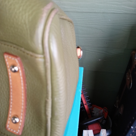 LADIES LEATHER SATCHEL BAG BY DOONEY & BOURKE - Picture 8 of 10